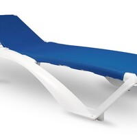 Camastro Resol Marina Club Blanca con azul. Venta por pallet de 27 piezas